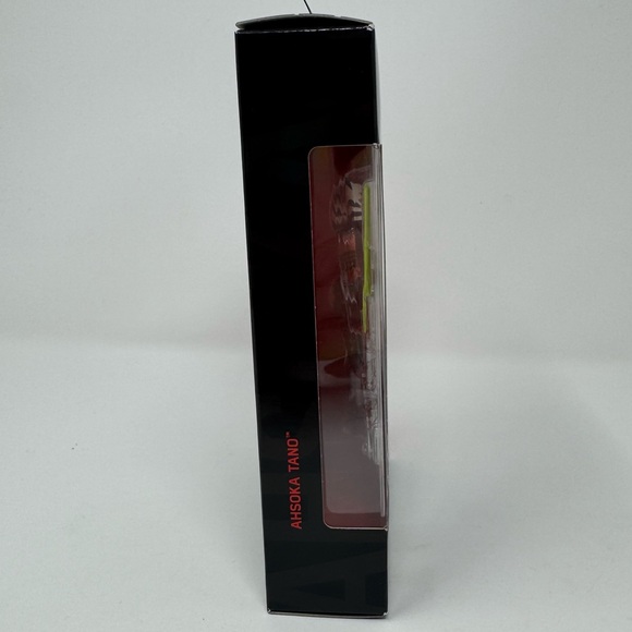 Star Wars The Black Series Ahsoka Tano Action Figure NEW - Picture 9 of 13